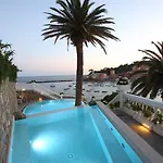 Helvetia 4*