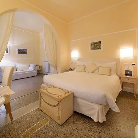 Helvetia 4*